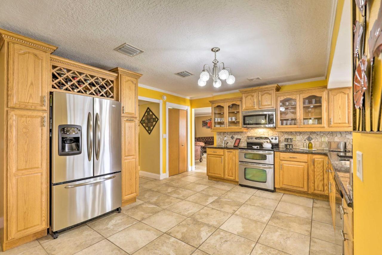 Cozy Home In Heart Of Tampa With Lanai And Pool! Kültér fotó